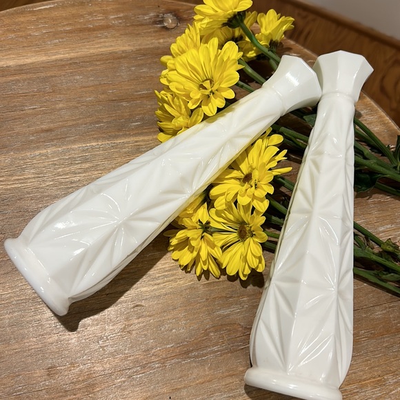 Two Vintage White Milk Glass Bud Vase. 9” - Picture 10 of 16